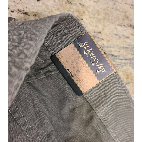 New! St. John's Bay Men Shorts 54 Green Gray Cargo Twill Hiking Button 9" Inseam - Picture 8 of 13